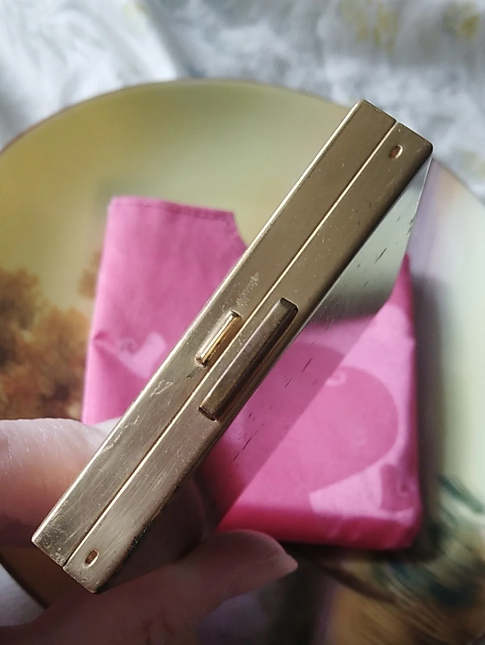 Vintage Volupte 1940s 1950s Gold Floral Powder Compact Mirror
